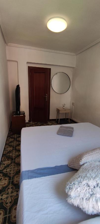 Privatunterkunft Habitacion Doble Cerca Al Centro. Valencia