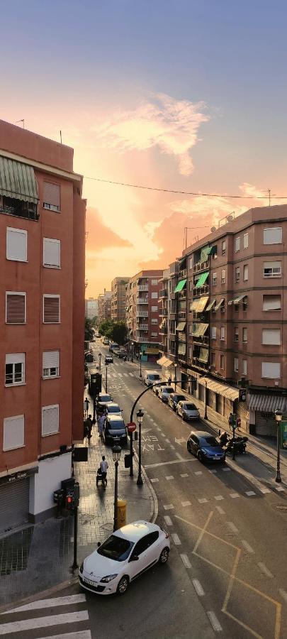 Habitacion Doble Cerca Al Centro. Privatunterkunft Valencia